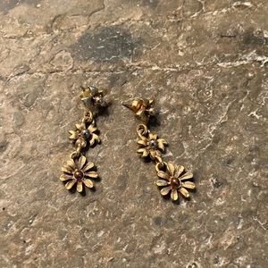 Vintage floral earrings.